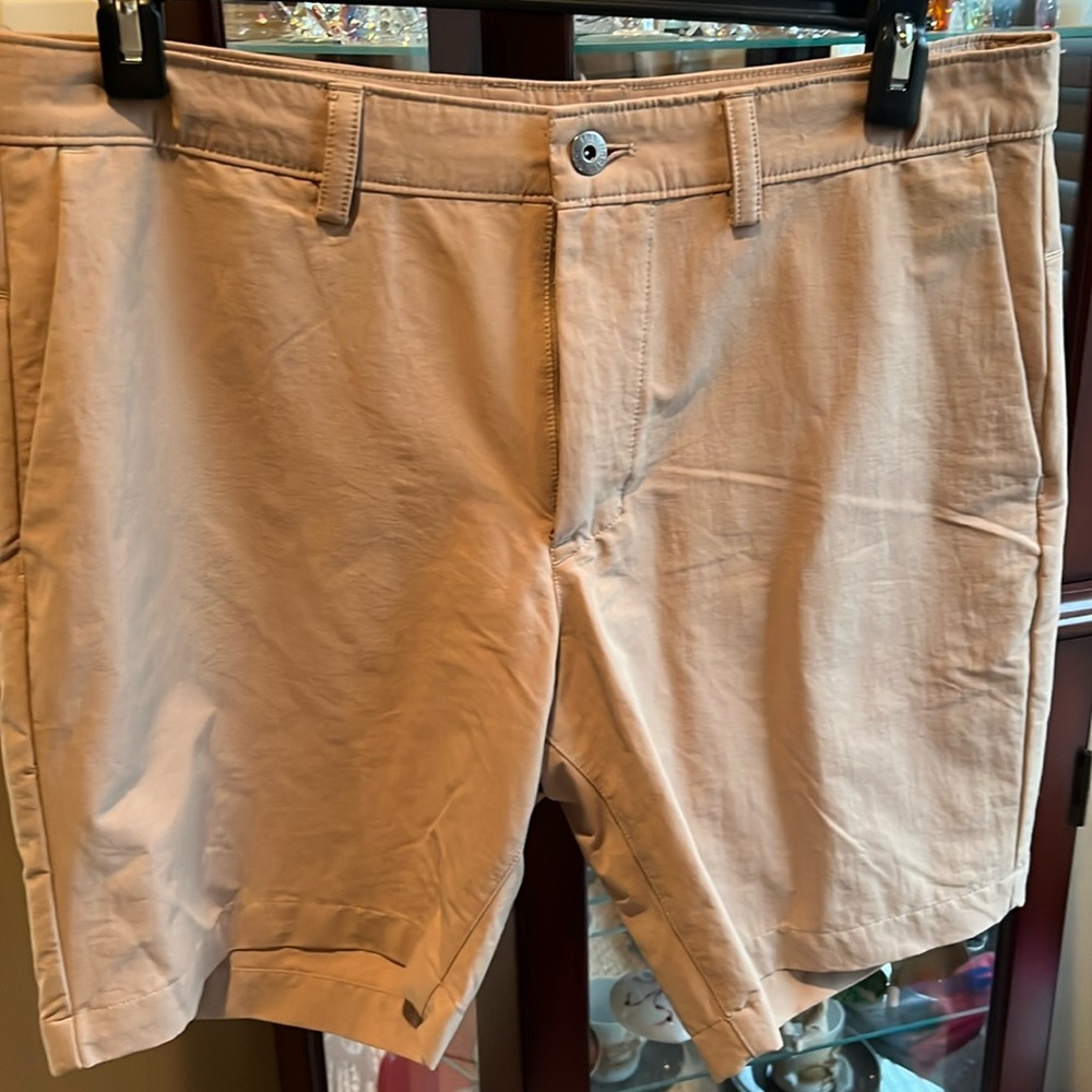 Men’s North Face  Khaki shorts 36 worn once